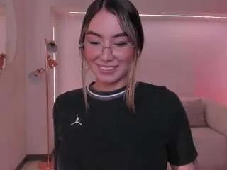 maddisoncollins — Come and break my pussy with your vibes  IG: @Maddisoncollins15 /-/ Goal: Spit + Fuck tits [222 tokens remaining]