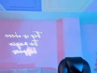 maddisonlowe on CamSoda 