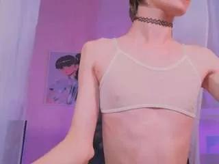 Offline madi-snow on CamSoda
