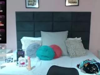 Offline madisonjenner on CamSoda