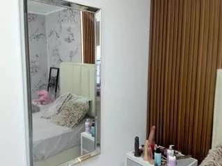 Offline madyrowan on CamSoda