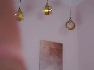 Offline maebrowning on CamSoda