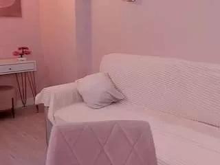 Offline maebrowning on CamSoda