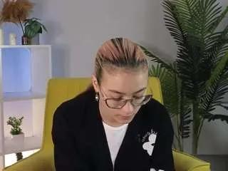 Offline maniebaranow on CamSoda