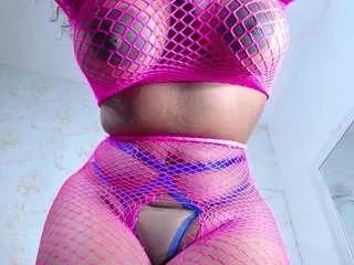 mara-thompsonn on CamSoda 