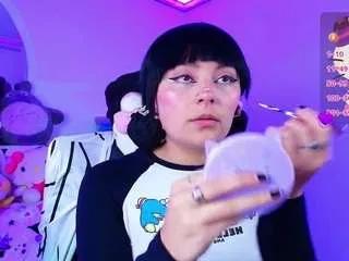 Offline marceliinee on CamSoda