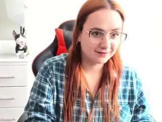 Freechat maryluna95 on CamSoda