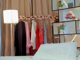 Freechat maxinegise on CamSoda