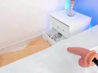 Offline mayeutica on CamSoda