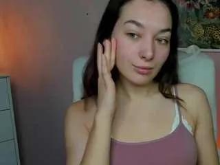 Offline meganxkiss on CamSoda