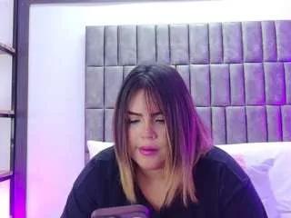 Freechat merystonee on CamSoda