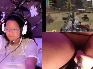 Offline mhia-rey on CamSoda