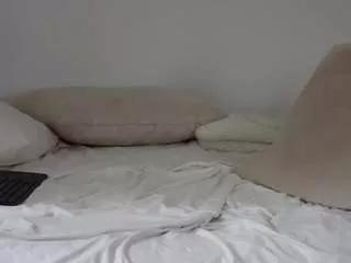 Offline miiiawallace on CamSoda