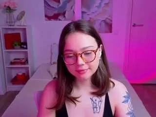 Freechat milena-hailey on CamSoda