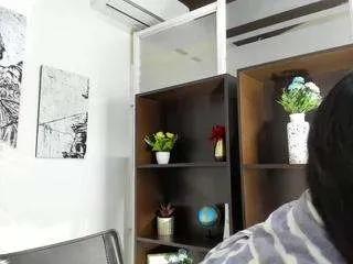 Freechat miriam-milf on CamSoda