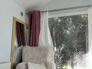 Offline miss-tanya on CamSoda