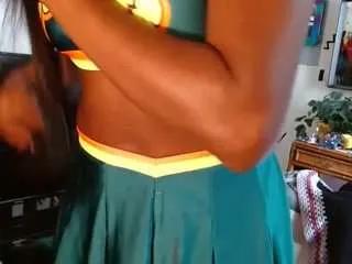 Offline moebootyrayna on CamSoda