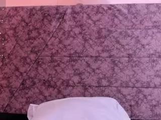 Freechat nadia-saadik1 on CamSoda