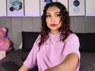 Freechat naia-cruz1 on CamSoda