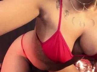 Freechat nessa-moon on CamSoda