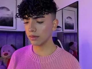 Freechat niick-twink on CamSoda