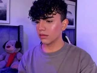 Freechat niick-twink on CamSoda