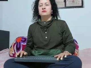 Offline nikol32 on CamSoda