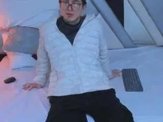 nina-passionf on CamSoda 