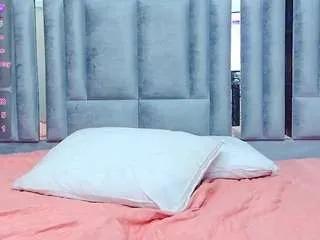 Offline playfulcurvyy on CamSoda