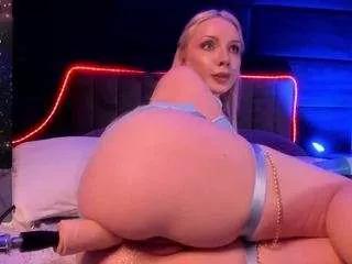 Offline poppymichaelson on CamSoda