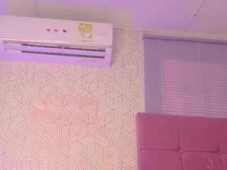 Offline quianna-1 on CamSoda