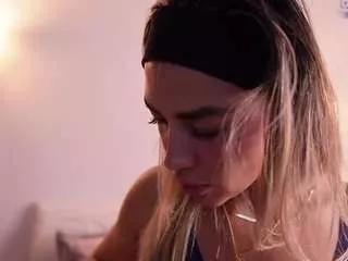 Offline r4veenn on CamSoda