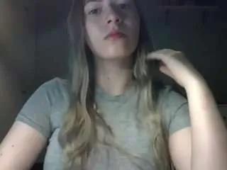 Offline rosiejune on CamSoda