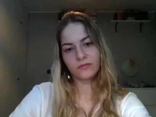 Offline rosiejune on CamSoda