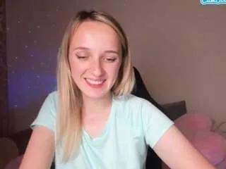 Offline rousereedd on CamSoda