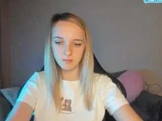 Offline rousereedd on CamSoda