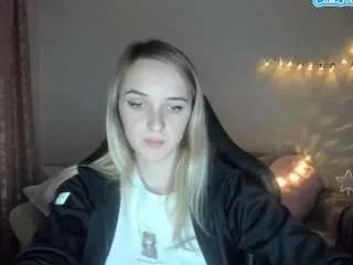 Offline rousereedd on CamSoda