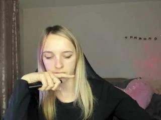 Offline rousereedd on CamSoda