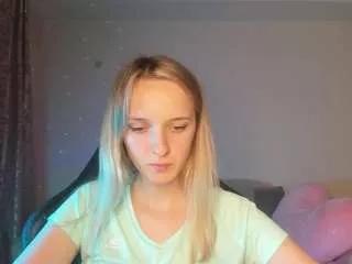 Offline rousereedd on CamSoda