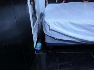 Offline sara-tompsonn on CamSoda