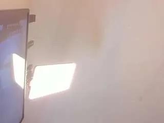 Offline saraa-blonde on CamSoda