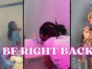 Freechat sassy-girl on CamSoda