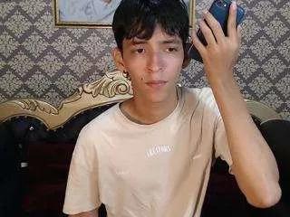 Offline sebas-cat on CamSoda