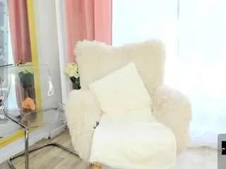 selena-reeves on CamSoda 