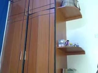 Offline sexy-caramel-goddess on CamSoda