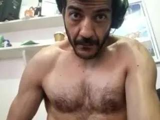 Offline simraf13 on CamSoda