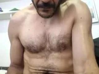 Offline simraf13 on CamSoda