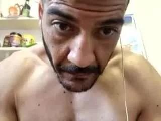 Offline simraf13 on CamSoda