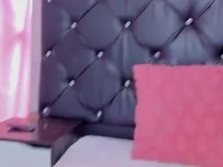 slimsweetiwvc — Naked [82 tokens remaining]