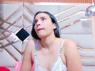 Offline sluttyandmature on CamSoda